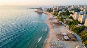 Ce plaje sunt în Constanța? Ghidul complet 2026 pentru relaxare, familii și localnici